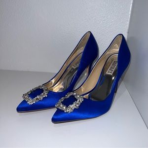 Cher Crystal Embellished Pump
BADGLEY MISCHKA COLLECTION